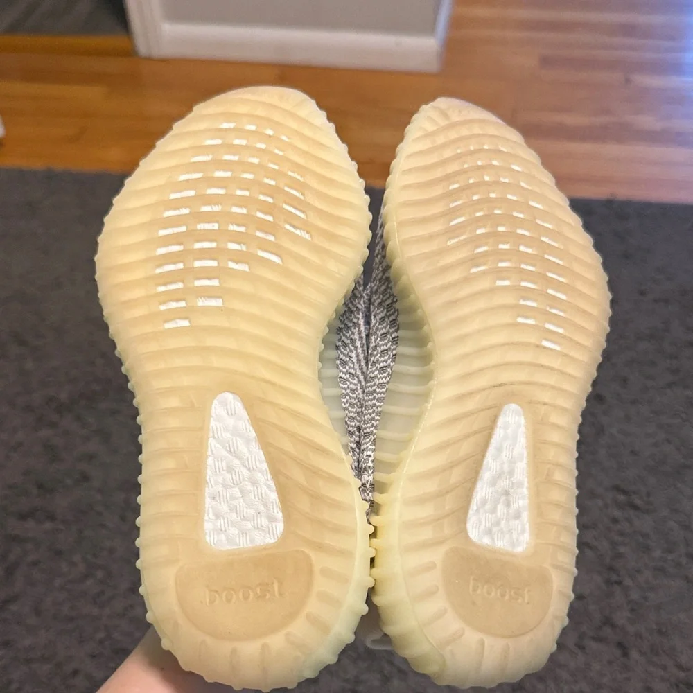 Adidas Yeezy Boost 350 V2 in Gray and Cream Size 5 Men - Picture 2 of 4